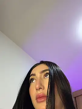 Snapshot of Maddy_Jones chatting on 13, 5, 2026 Maddy Jones online show from 13, 5, 2026