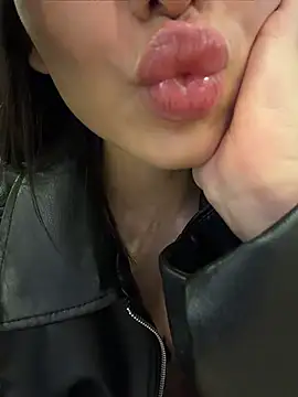 Maddy Jones online show from 22, 6, 2026