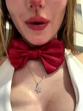 Maddy Jones online show from 1, 11, 2025