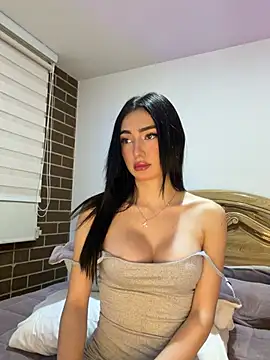 Maddy Jones online show from 12, 2, 2026