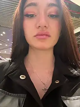 Maddy Jones online show from 22, 2, 2025