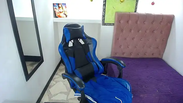 Anniee x online show from 22, 12, 2025