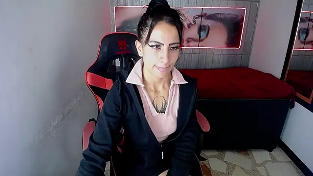 Anniee x online show from 20, 12, 2025