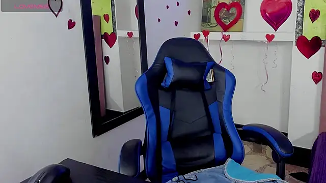 Anniee x online show from 11, 3, 2026