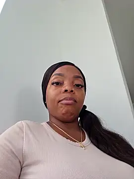 Snapshot of Sade_summer chatting on 13, 5, 2026 Sade summer online show from 13, 5, 2026