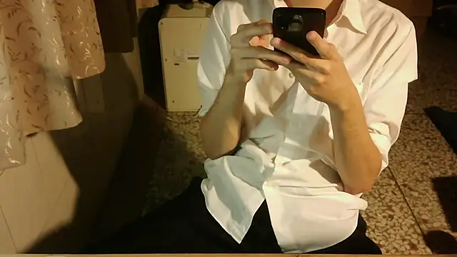 Snapshot of KYU890428 chatting on 15, 5, 2026 KYU890428 online show from 15, 5, 2026
