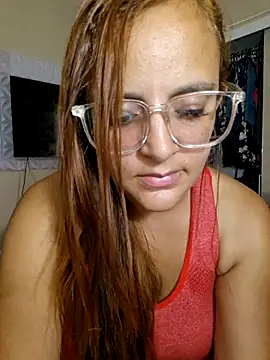Snapshot of AliceRuivinha2 chatting on 20, 10, 2025 AliceRuivinha2 online show from 20, 10, 2025