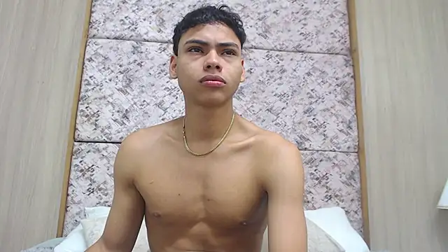 adam piarse01 online show from 13, 2, 2026