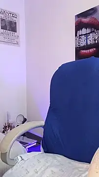 downsonMia online show from 29, 3, 2026