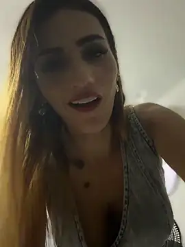 Samantha bigboobs online show from 6, 3, 2026