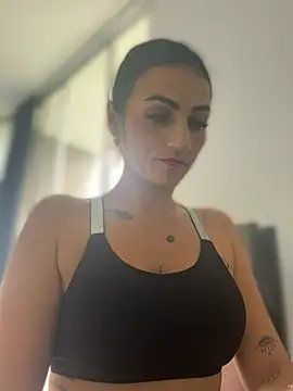 Samantha bigboobs online show from 19, 7, 2026