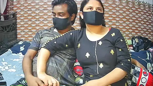 Hot Nila online show from 9, 4, 2026