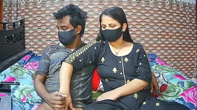 Hot Nila online show from 4, 3, 2026