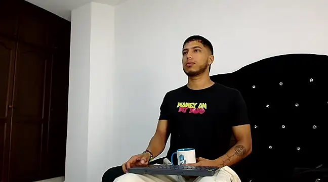 ryann bigcock  online show from 15, 1, 2025