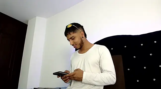 ryann bigcock  online show from 24, 1, 2025