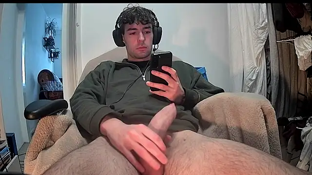 Snapshot of onesieboyx chatting on 7, 2, 2025 onesieboyx online show from 7, 2, 2025