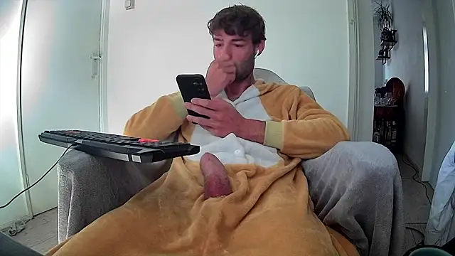 Snapshot of onesieboyx chatting on 12, 9, 2025 onesieboyx online show from 12, 9, 2025