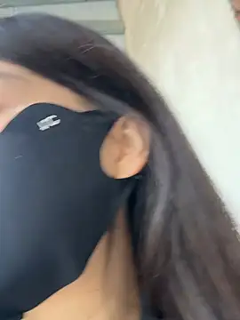 SSSniang- online show from 18, 4, 2026