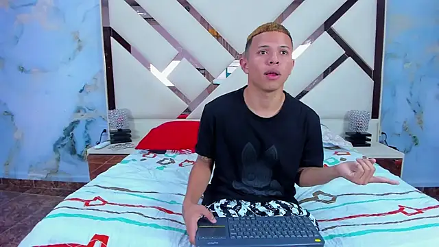 Sex menshot online show from 23, 2, 2025