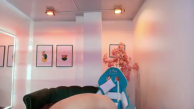 Arianna sweeet online show from 24, 4, 2026