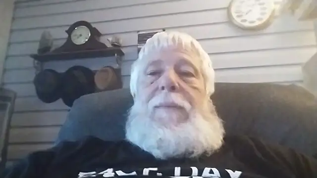 Snapshot of Futura_intx chatting on 6, 7, 2026 Futura intx online show from 6, 7, 2026