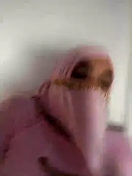 lucianamorales online show from 23, 3, 2025