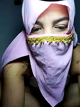 lucianamorales online show from 2, 3, 2025