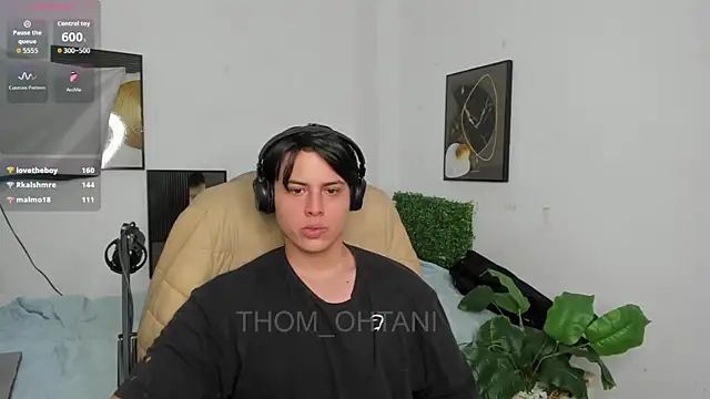 Snapshot of Thom_Ohtani chatting on 7, 6, 2026 Thom Ohtani online show from 7, 6, 2026