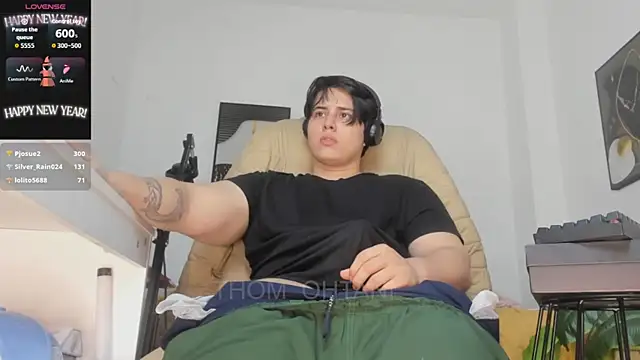 Snapshot of Thom_Ohtani chatting on 10, 7, 2026 Thom Ohtani online show from 10, 7, 2026
