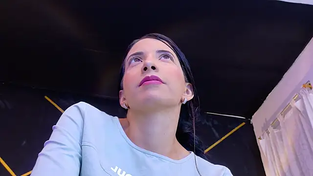 Snapshot of amabel_zambrano chatting on 19, 4, 2026 amabel zambrano online show from 19, 4, 2026