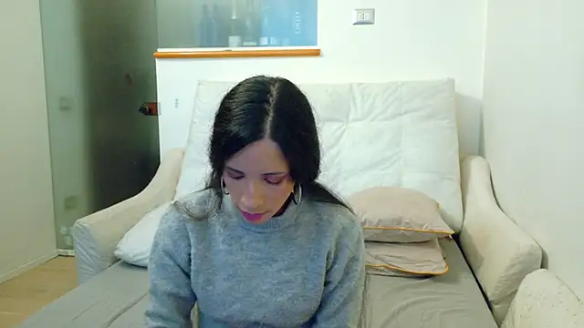 amabel zambrano online show from 8, 2, 2025
