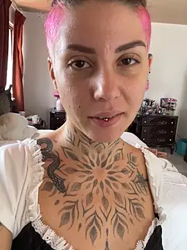 Izy cute  online show from 13, 11, 2025