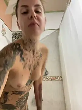 Izy cute  online show from 7, 3, 2026