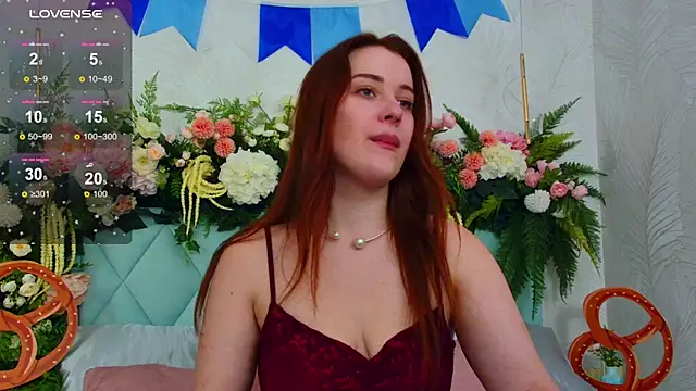 Snapshot of EllieGarson chatting on 26, 9, 2025 EllieGarson online show from 26, 9, 2025