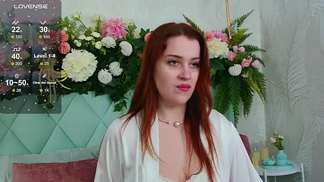 Snapshot of EllieGarson chatting on 6, 10, 2025 EllieGarson online show from 6, 10, 2025