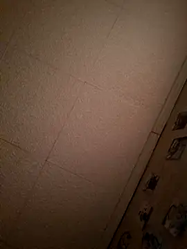 brune caliente online show from 30, 1, 2025