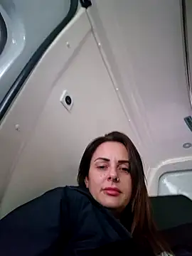 brune caliente online show from 10, 2, 2025