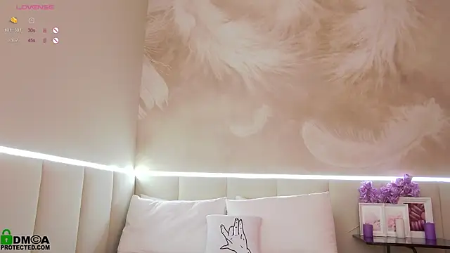 Rina Red online show from 6, 3, 2025