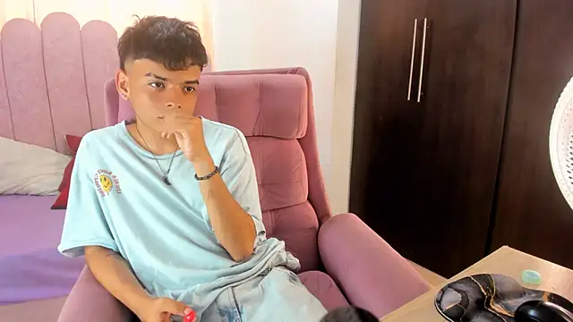 angelyoung18 online show from 12, 3, 2025