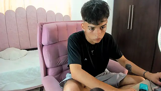 angelyoung18 online show from 11, 3, 2025