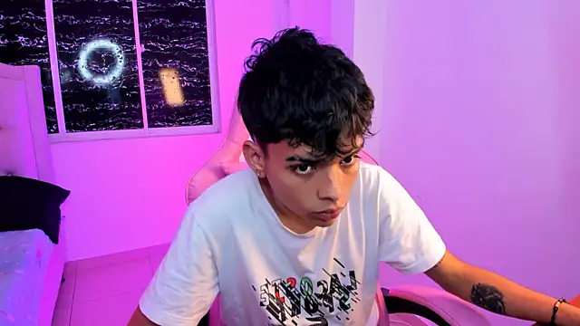 angelyoung18 online show from 7, 2, 2025