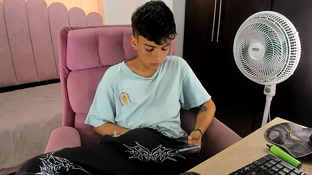 angelyoung18 online show from 21, 3, 2025