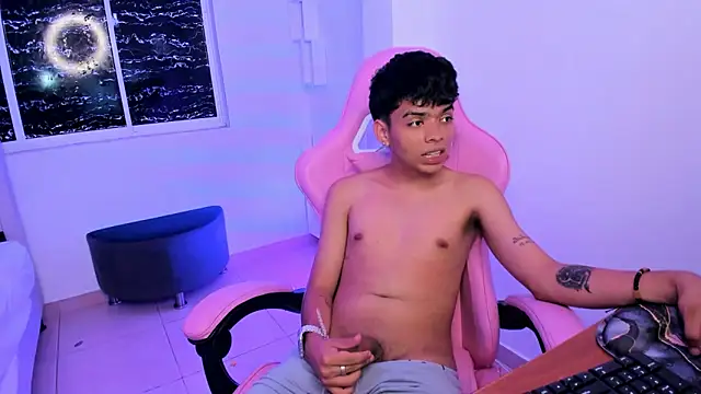 angelyoung18 online show from 12, 2, 2025