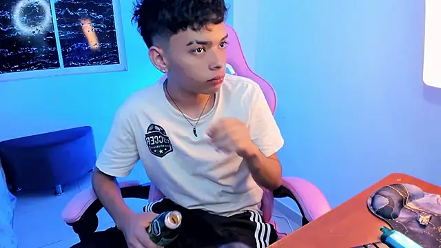 angelyoung18 online show from 19, 2, 2025