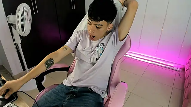 angelyoung18 online show from 31, 1, 2025