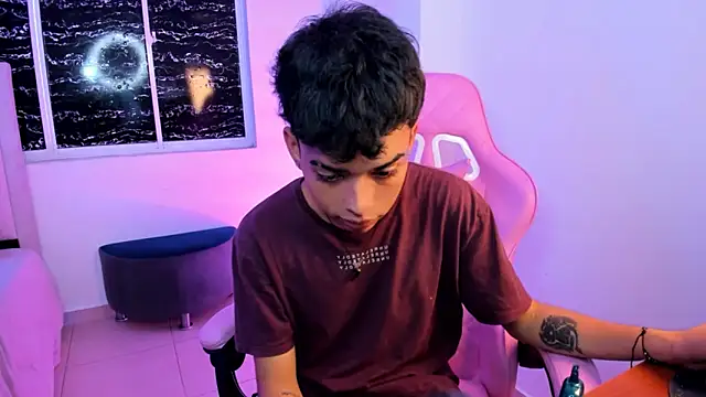 angelyoung18 online show from 1, 3, 2025