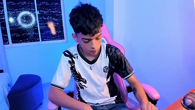 angelyoung18 online show from 21, 2, 2025