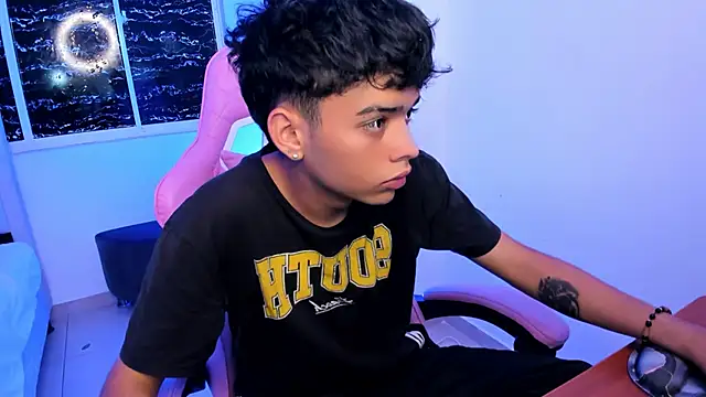 angelyoung18 online show from 12, 2, 2025