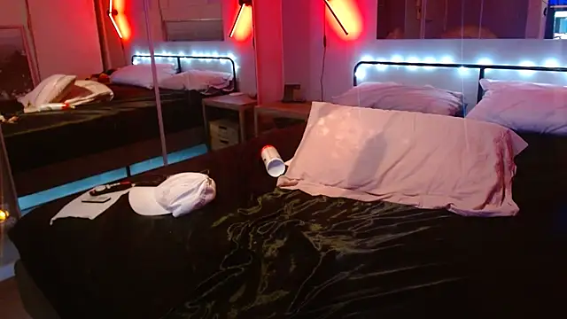 FoxxMiky7447 online show from 12, 6, 2026