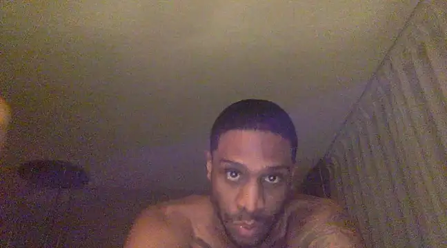 Snapshot of mileshighclub420 chatting on 24, 2, 2025 mileshighclub420 online show from 24, 2, 2025